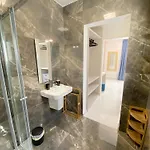 Mia Black Luxury - Luxury Topfloor With Private Terrace In Qawra - Adults Only - 1 Masterbed 2 Bathroom アパート セント・ポールズ・ベイ