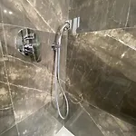 Mia Black Luxury - Luxury Topfloor With Private Terrace In Qawra - Adults Only - 1 Masterbed 2 Bathroom アパート *