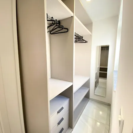 Mia Black Luxury - Luxury Topfloor With Private Terrace In Qawra - Adults Only - 1 Masterbed 2 Bathroom * 圣保罗湾城