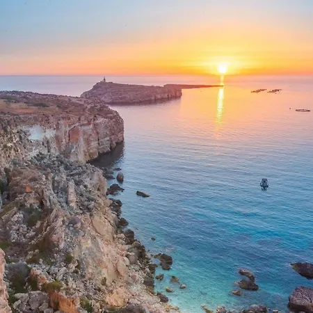 Mia Black Luxury - Luxury Topfloor With Private Terrace In Qawra - Adults Only - 1 Masterbed 2 Bathroom St. Paul's Bay