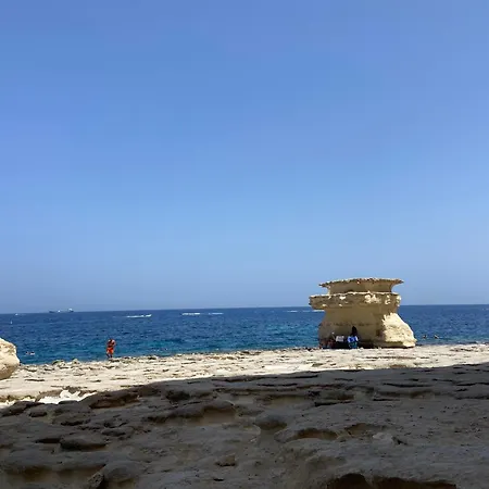 Mia Black Luxury - Luxury Topfloor With Private Terrace In Qawra - Adults Only - 1 Masterbed 2 Bathroom *