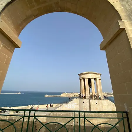 Apartamento Mia Black Luxury - Luxury Topfloor With Private Terrace In Qawra - Adults Only - 1 Masterbed 2 Bathroom St Paul's Bay