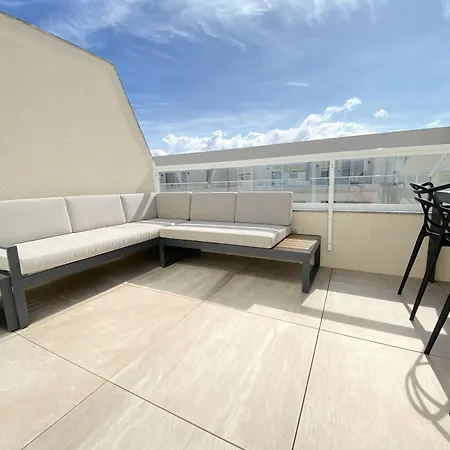 Apartmán Mia Black Luxury - Luxury Topfloor With Private Terrace In Qawra - Adults Only - 1 Masterbed 2 Bathroom