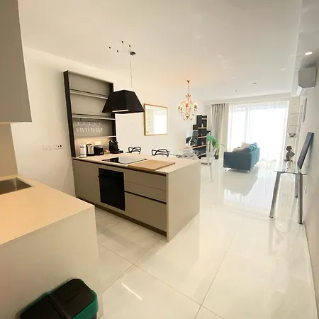 Mia Black Luxury - Luxury Topfloor With Private Terrace In Qawra - Adults Only - 1 Masterbed 2 Bathroom Apartment