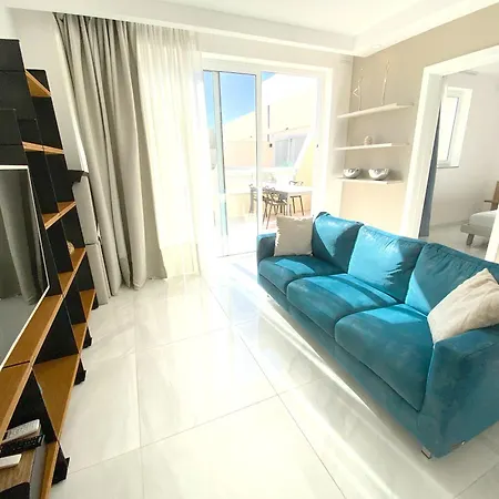 公寓 Mia Black Luxury - Luxury Topfloor With Private Terrace In Qawra - Adults Only - 1 Masterbed 2 Bathroom *