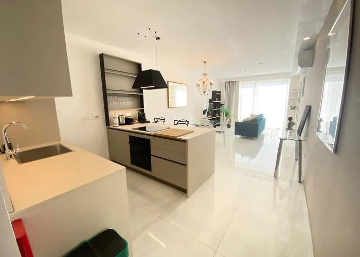 Mia Black Luxury - Luxury Topfloor With Private Terrace In Qawra - Adults Only - 1 Masterbed 2 Bathroom Daire