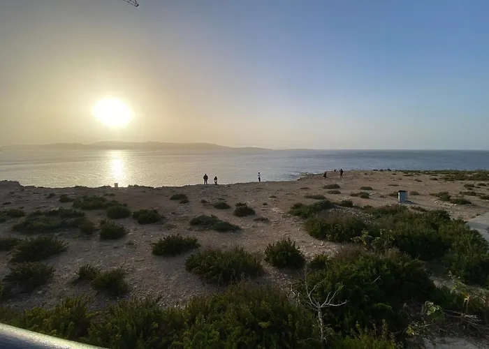 Mia Black Luxury - Luxury Topfloor With Private Terrace In Qawra - Adults Only - 1 Masterbed 2 Bathroom San Pawl il-Baħar