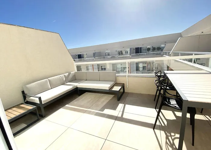 Mia Black Luxury - Luxury Topfloor With Private Terrace In Qawra - Adults Only - 1 Masterbed 2 Bathroom * San Pawl il-Baħar